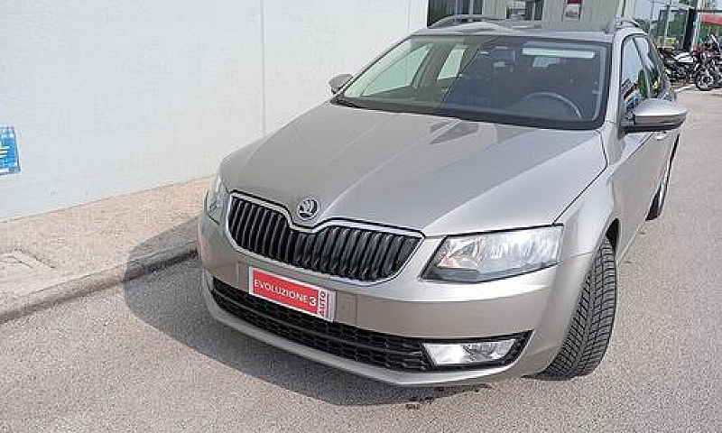 Skoda Octavia Sw 1.6...