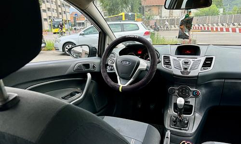 Ford Fiesta Fiesta 1...