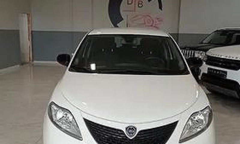 Lancia Ypsilon 1.2 6...