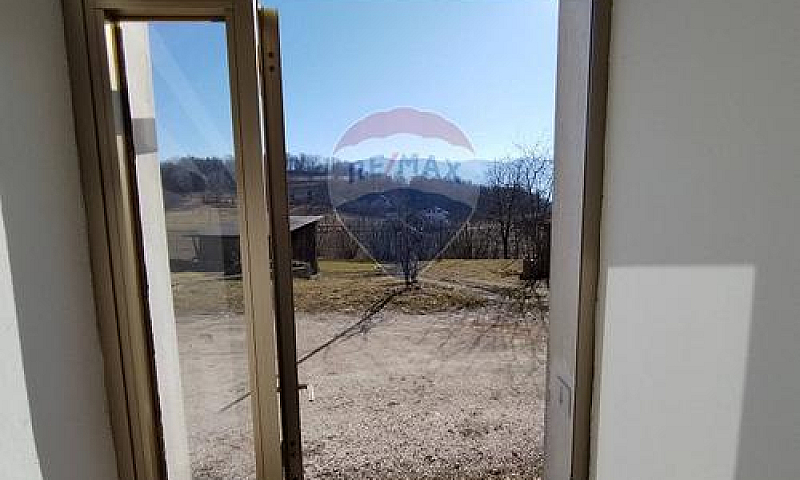 Porzione Di Casa - C...