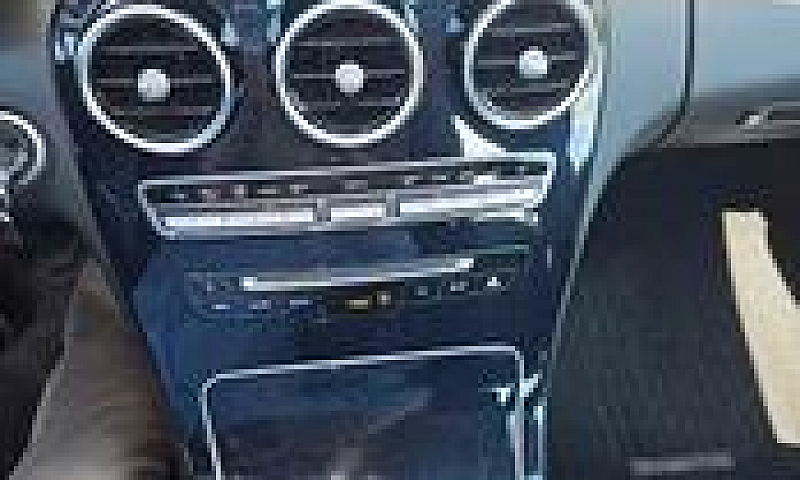Mercedes C200...