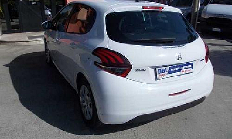Peugeot 208...