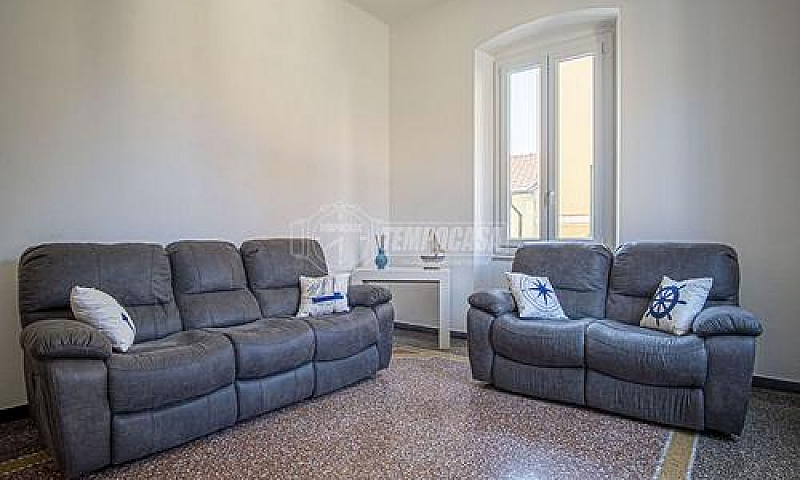 4 Locali In Centro L...