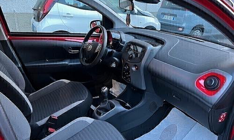 Toyota Aygo 5P. Xpla...