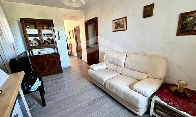 Appartamento A Pochi...
