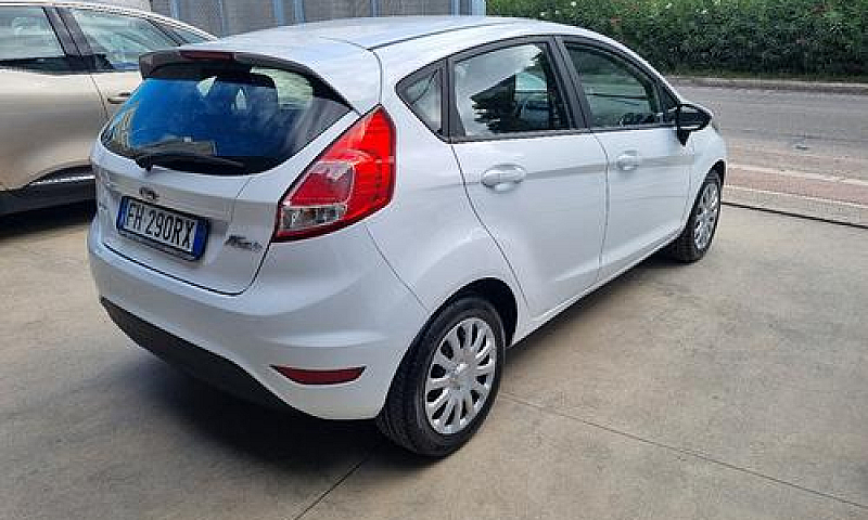 Ford Fiesta Plus 1.5...