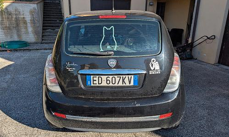Lancia Ypsilon ...