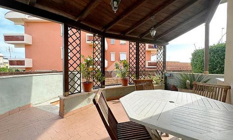 3 Locali A Carrara...