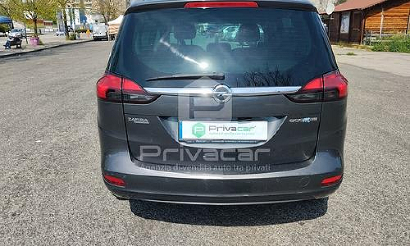 Opel Zafira Tourer 1...