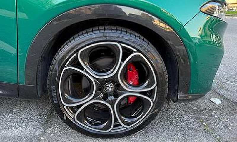 Alfa Romeo Tonale 1....