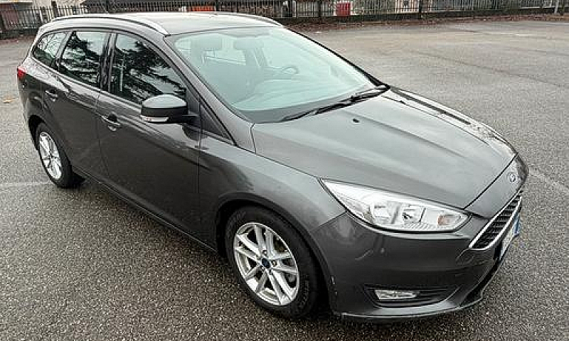 Ford Focus 1.5 120Cv...