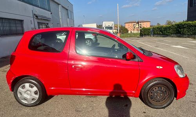 Toyota Yaris 3P. 1.0...