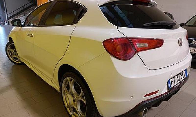 Alfa Romeo Giulietta...