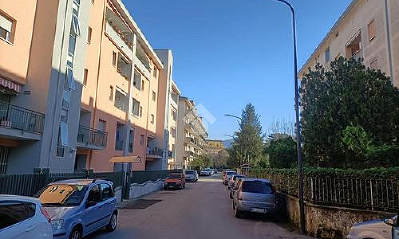 4 Locali A Nocera In...