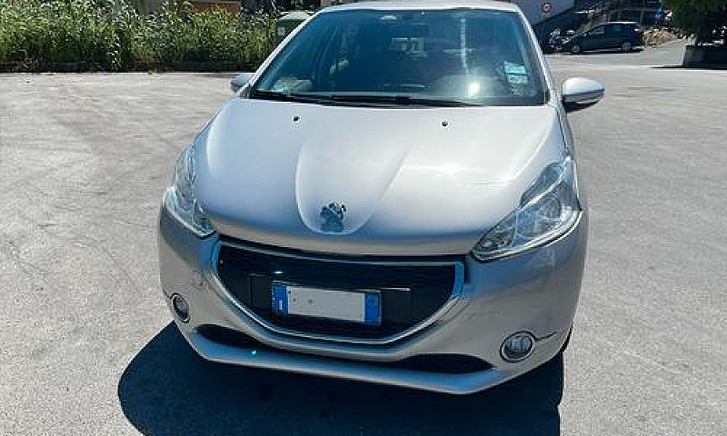 Peugeot 208 - 2013...