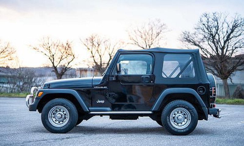 Jeep Wrangler 2.5 Ca...