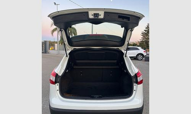 Nissan Qashqai 1.5 D...