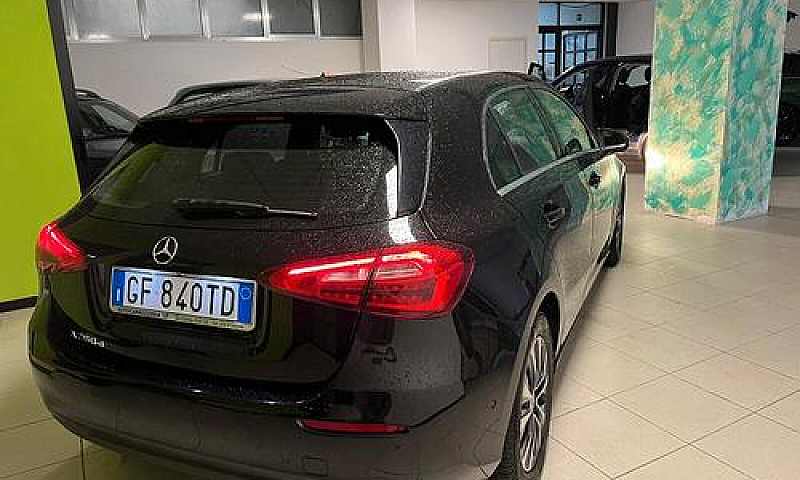 Mercedes-Benz A 200 ...