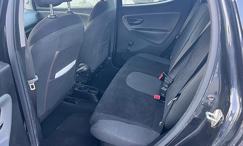 Lancia Ypsilon 1.2 6...