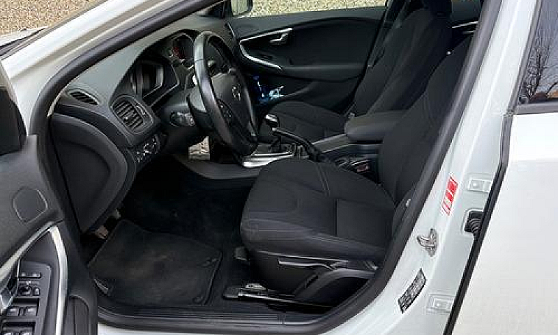 Volvo V40 D2 Geartro...