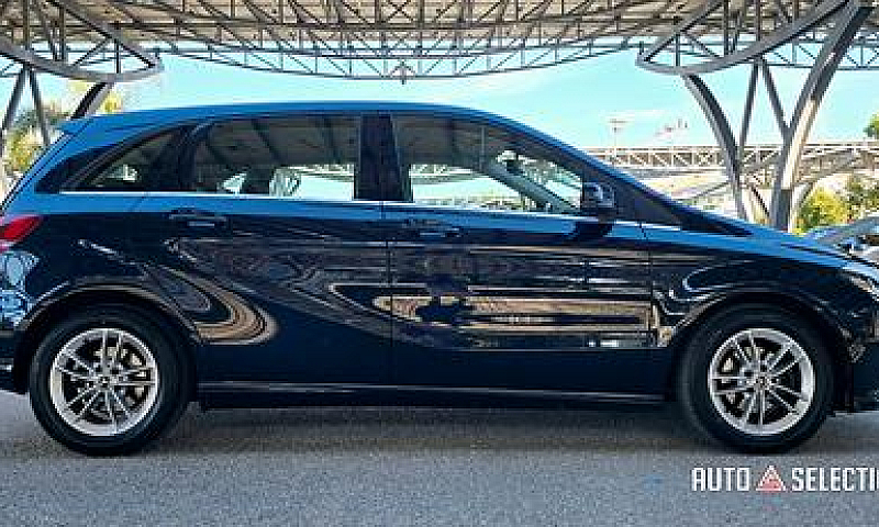 Mercedes Classe B. (...