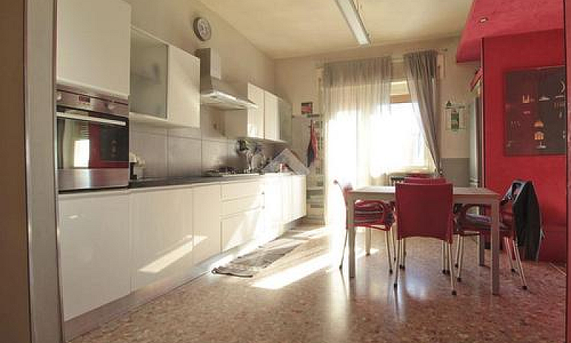 3 Locali A Termoli...