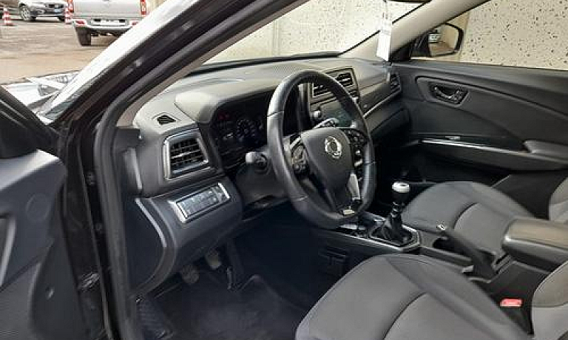 Ssangyong Tivoli Tiv...