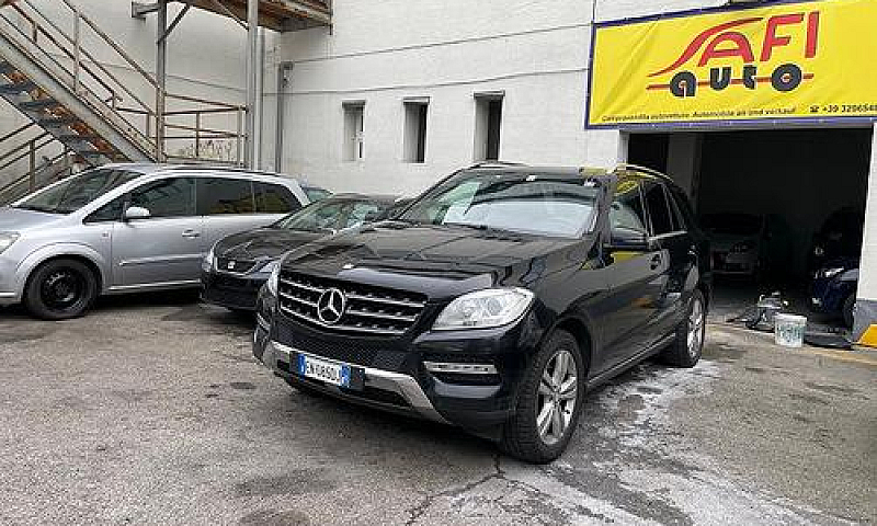 Mercedes-Benz Ml 250...