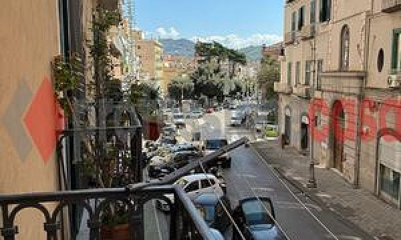 Salerno Centro- Ampi...