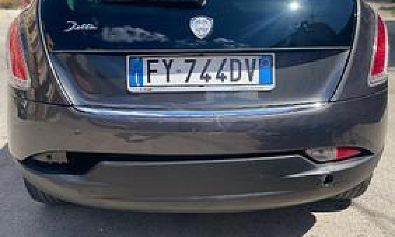 Lancia Delta - 2011...