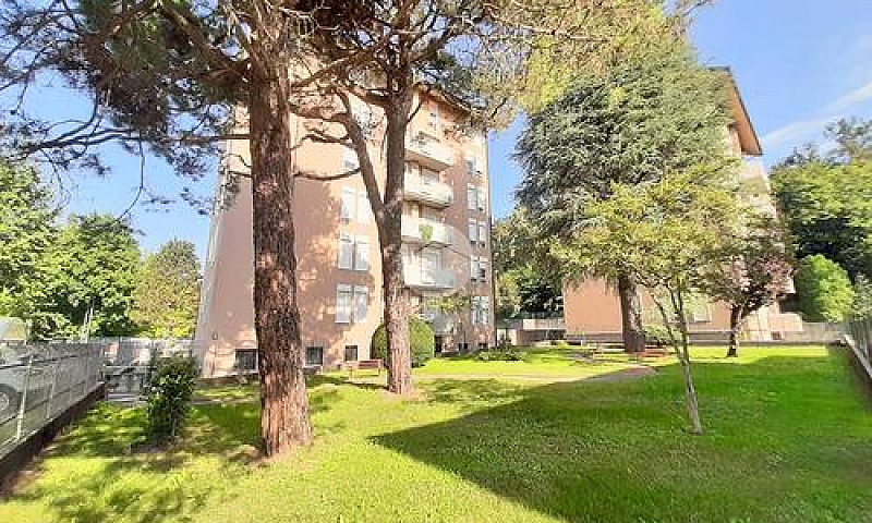 2 Locali A Gallarate...