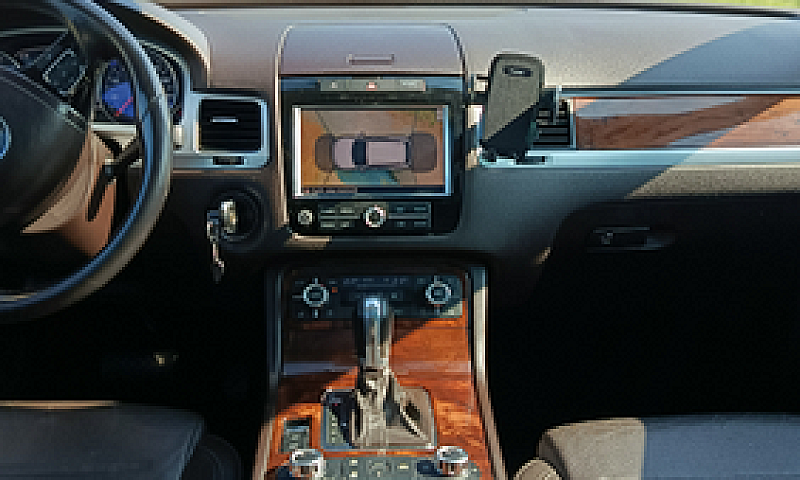 Volkswagen Touareg 3...