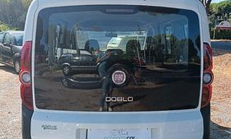Fiat Doblo 1.4 -5P-V...