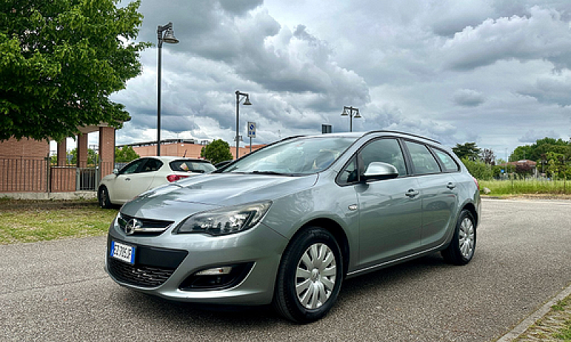 Opel Astra 1.6 Cdti...