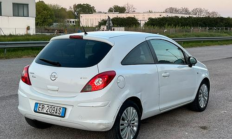 Opel Corsa Anno 2013...