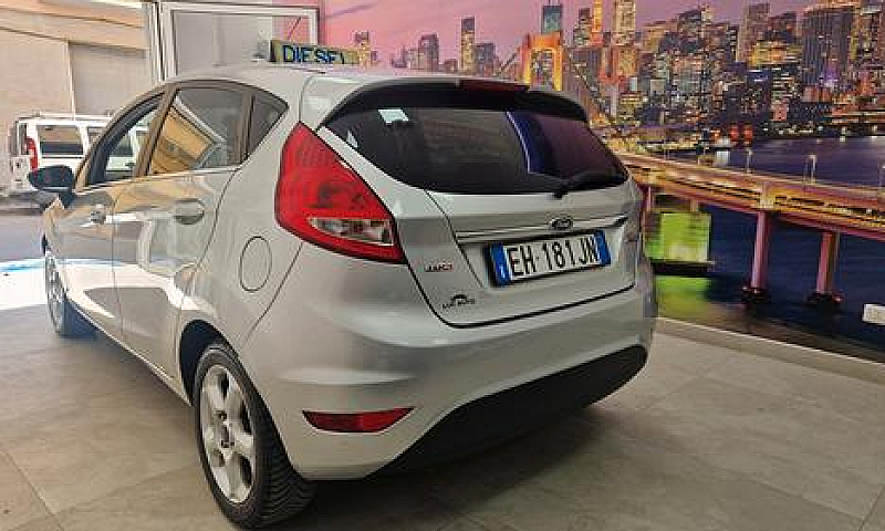 Ford Fiesta 1.6 Tdci...