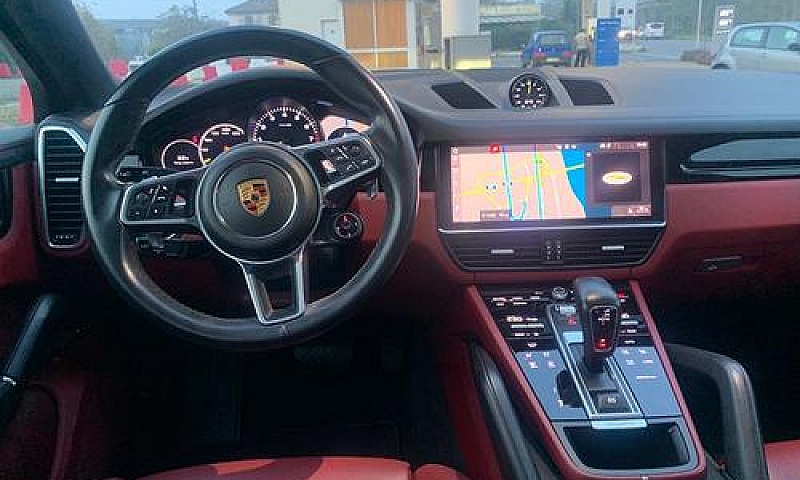 Porsche Cayenne Coup...