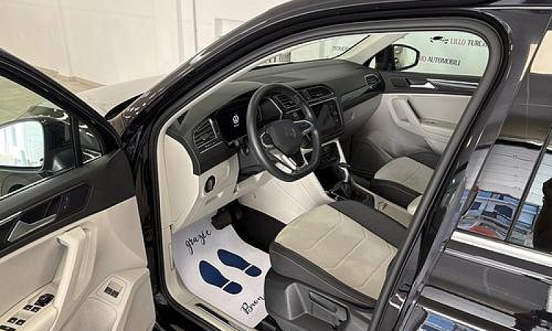 Volkswagen Tiguan 1....