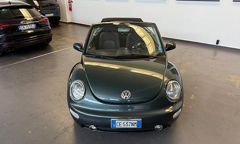 Volkswagen New Beetl...