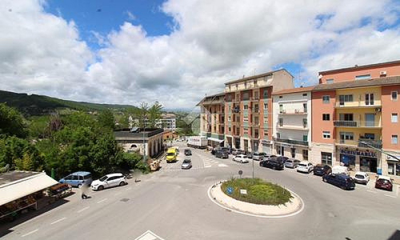 3 Locali A Campobass...
