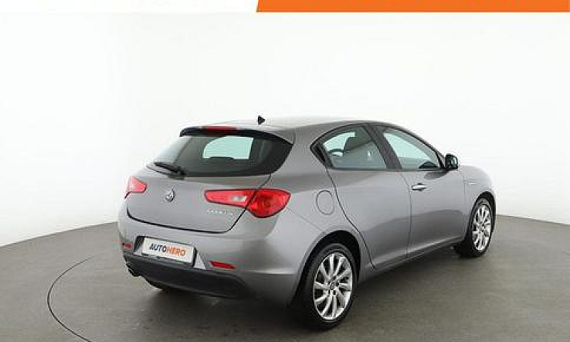 Alfa Romeo Giulietta...