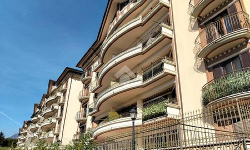 4 Locali A Avellino...