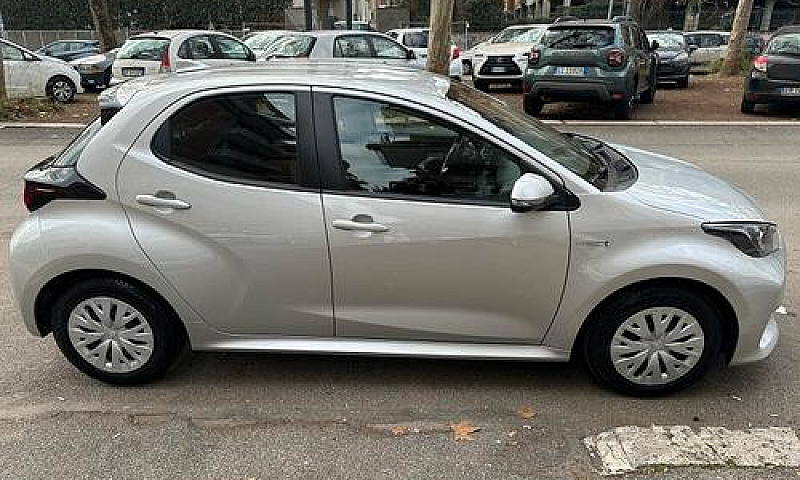 Toyota Yaris 1.5 Hyb...