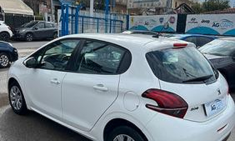 Peugeot 208 Bluehdi ...