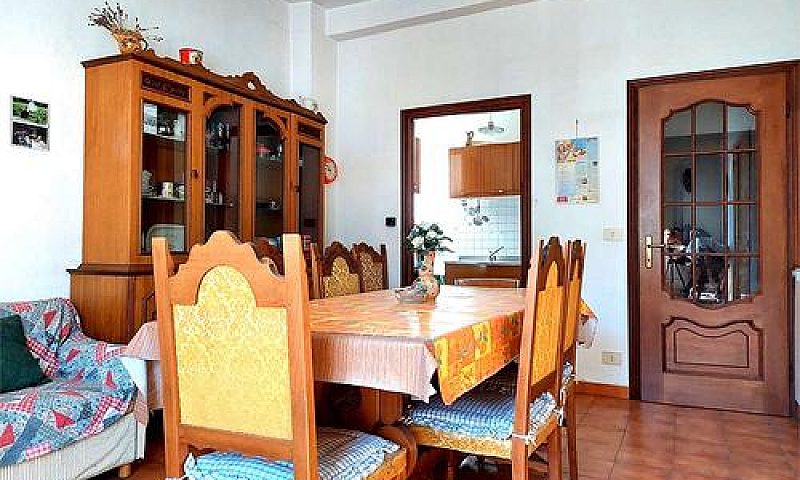 Appartamento Con Gia...