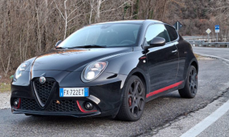 Alfa Romeo Mito Velo...
