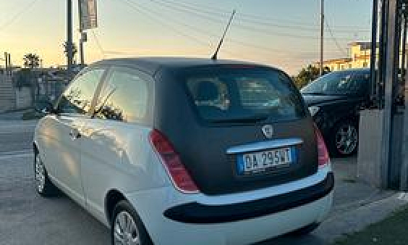 Lancia Ypsilon 1.2 O...