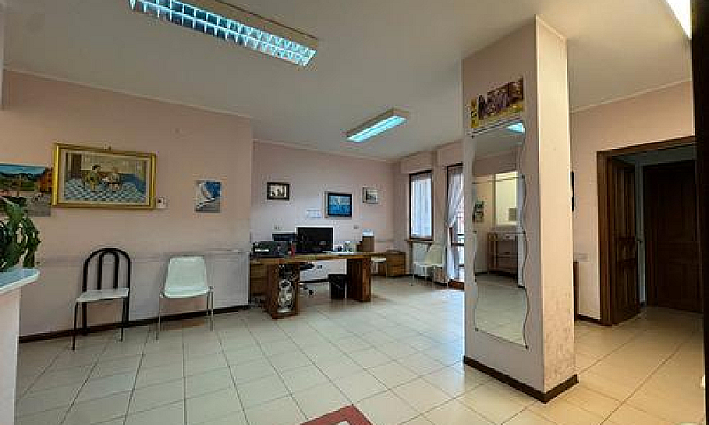 Via Crispi - 126 Mq ...