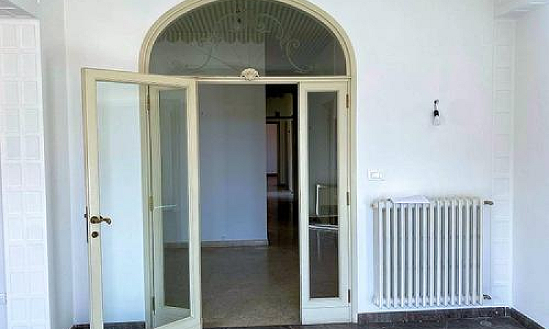 Appartamento Di Ampi...