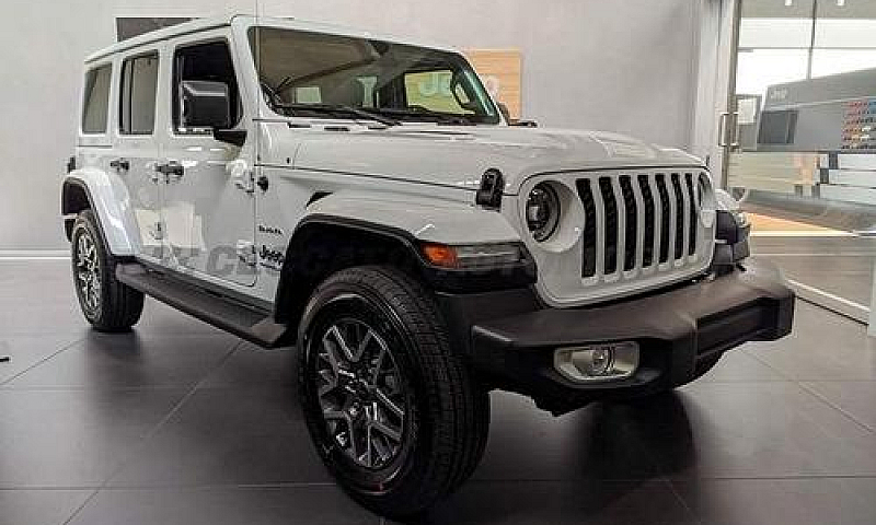 Jeep Wrangler Plug-I...